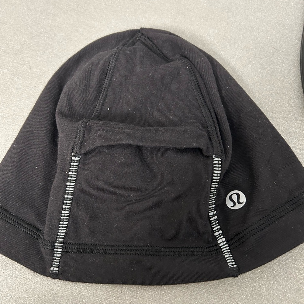 Lululemon run it out toque